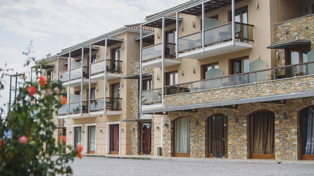 Valis Resort Hotel Volos Exterior foto Residential complex in the village