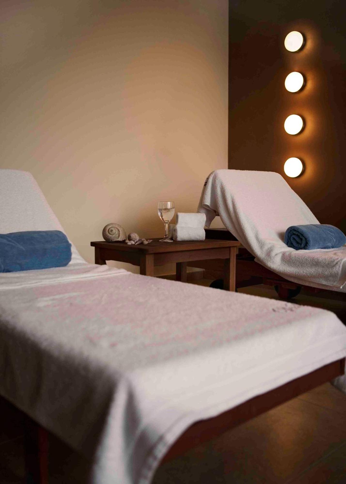 Valis Resort Hotel Volos Exterior foto Massage beds