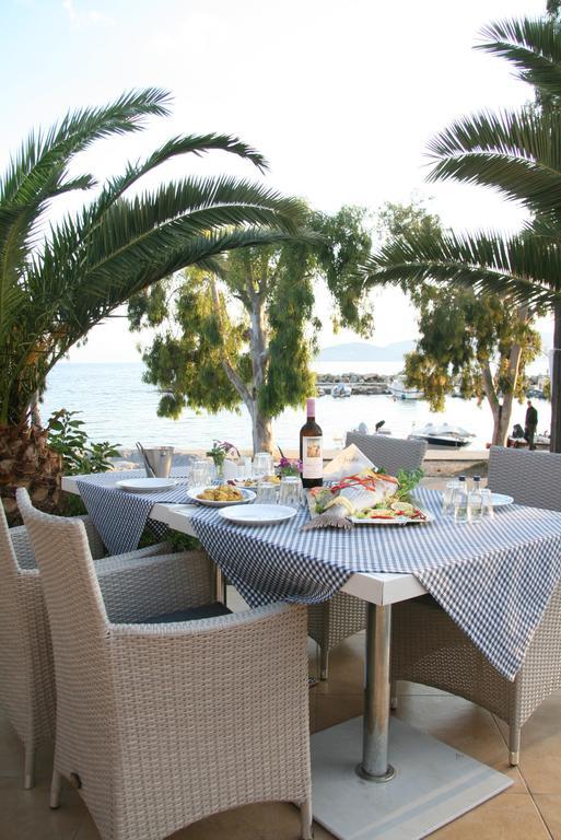 Valis Resort Hotel Volos Exterior foto A Greek table