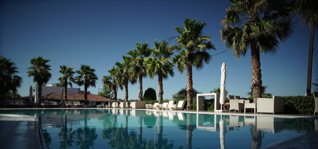 Valis Resort Hotel Volos Exterior foto The pool at the hotel