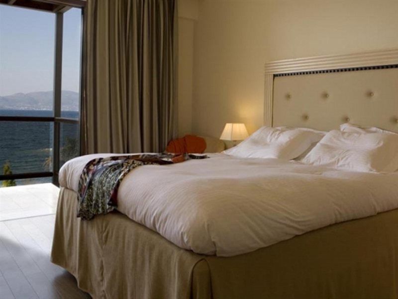 Valis Resort Hotel Volos Exterior foto A bedroom at the hotel